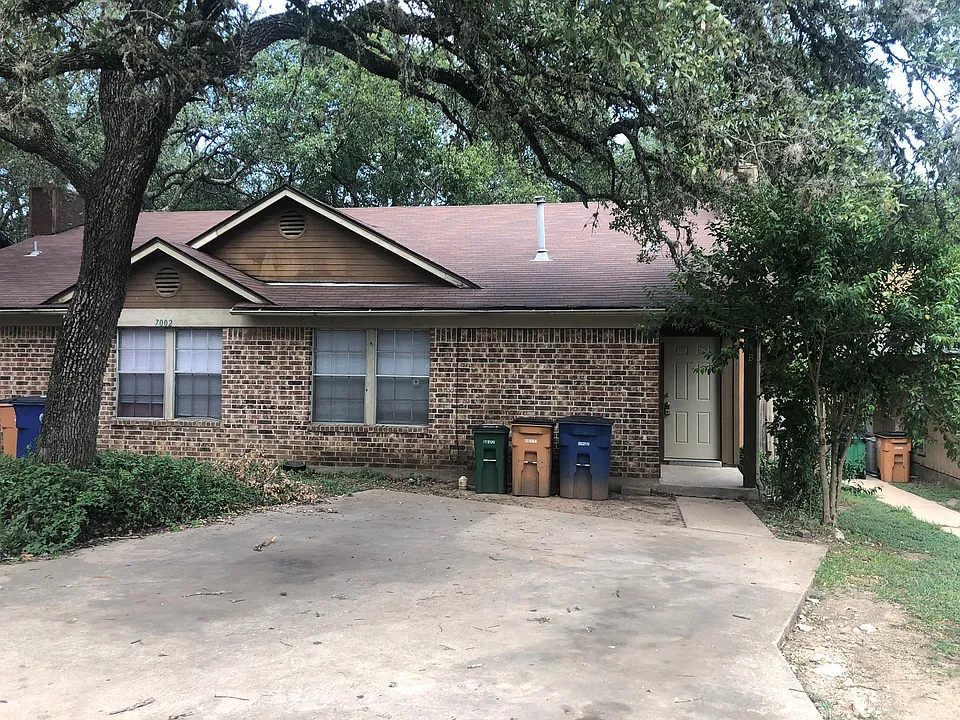 7002 Ivory Key Ct #B