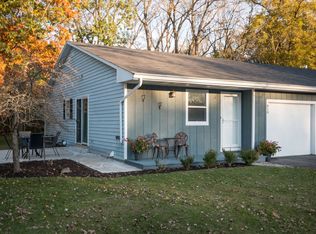 810 Teutonia Dr, Burlington, WI