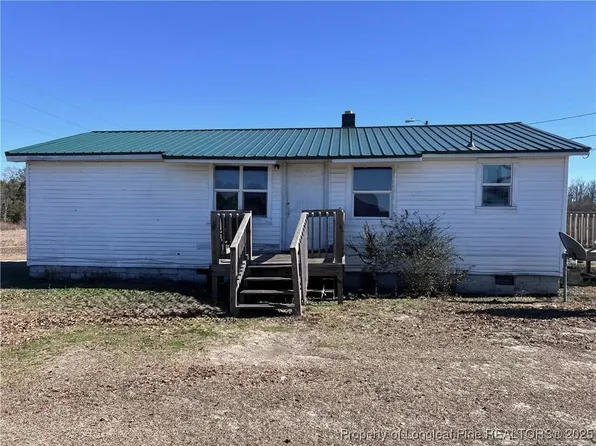813 S Patterson St, Maxton, NC 28364