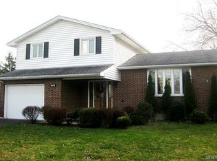 748 Upper Mountain Rd, Lewiston, NY 14092