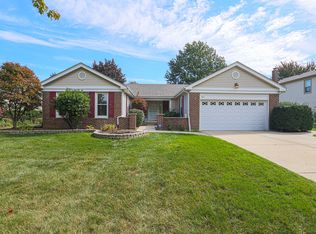301 Stock Port Ln, Schaumburg, IL 60193
