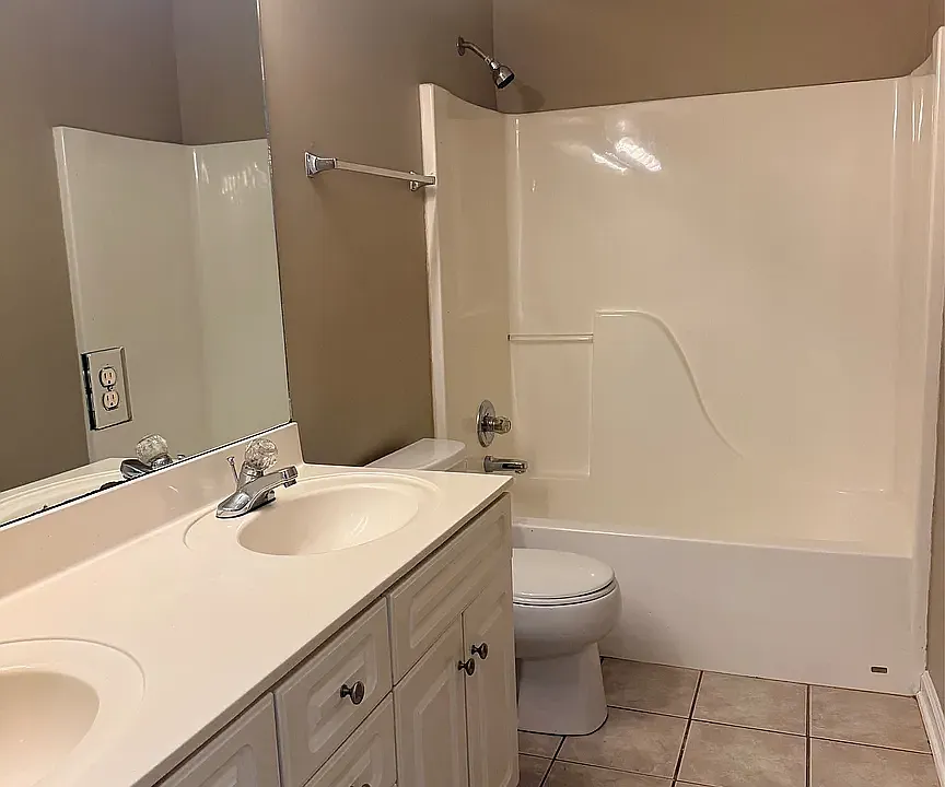 8718 Wildbriar Ln