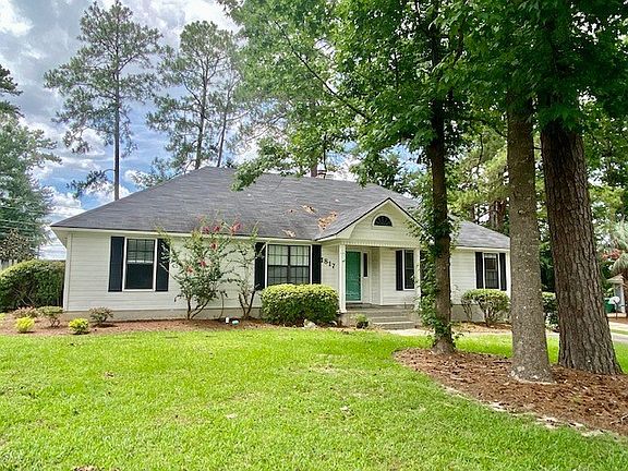 2nd image of 1817 S Sherwood Cir