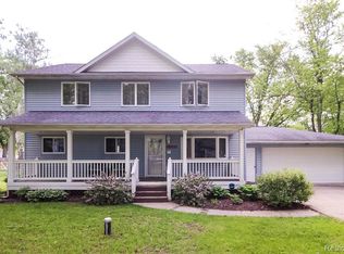 5280 Frankwill Ave, Clarkston, MI 48346