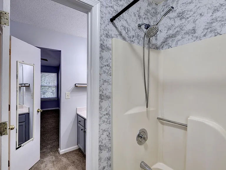 12928 Daybreak Cir — Photo 22