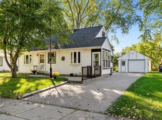 527 E Coolidge Ave, Appleton, WI 54915