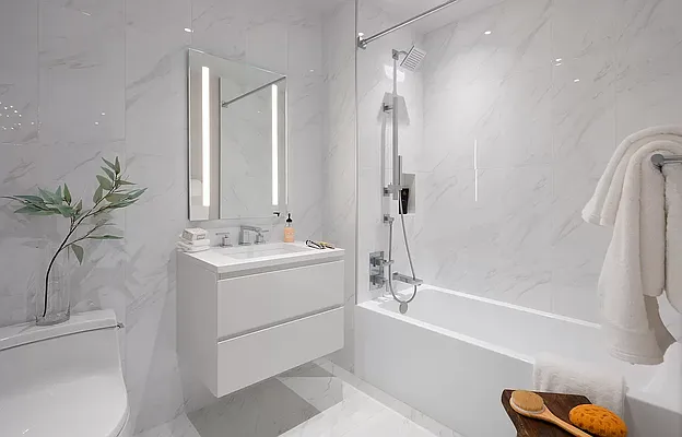 Rented by Manhattan Realty Group | media 16