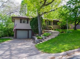 7001 Valley Pl N, Crystal, MN 55427