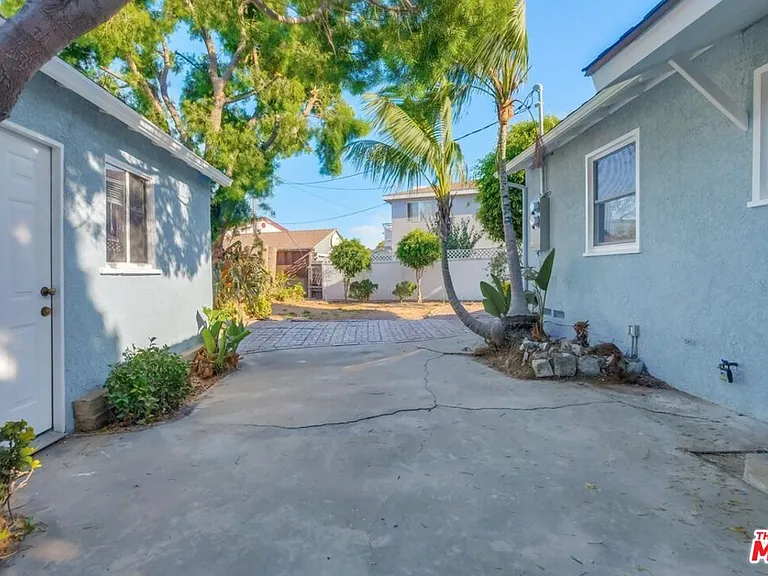 8356 Kittyhawk Ave — Photo 24