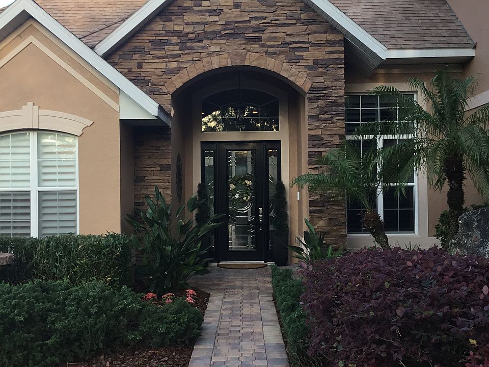 2nd image of 6 Cliffwood Cir