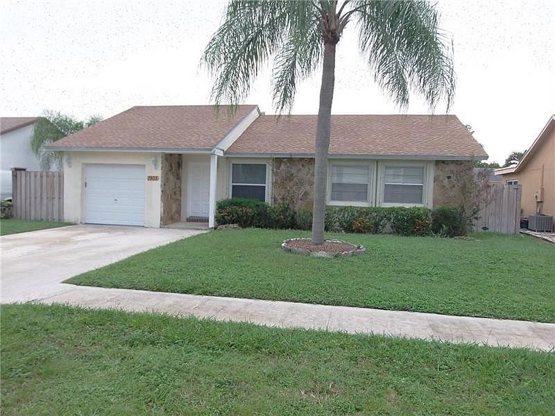 1st image of 1905 SW 86th Ave