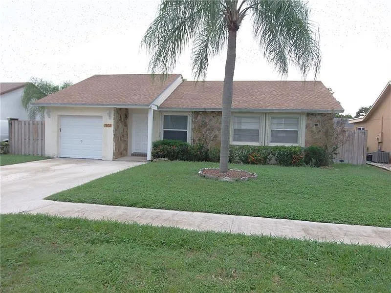 1905 SW 86th Ave