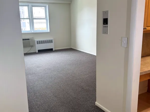 125 Prospect St APT 3D, Stamford, CT 06905