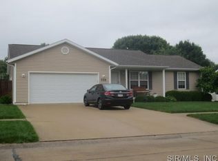 705 Poplar St, Greenville, IL 62246