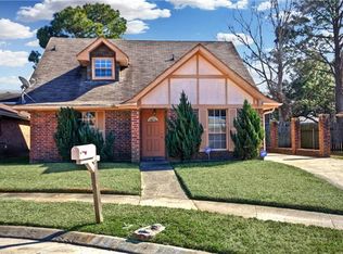 18 Christopher Ct, New Orleans, LA 70128