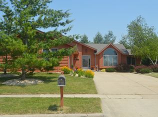 1031 E Mills Dr, Lake Mills, WI