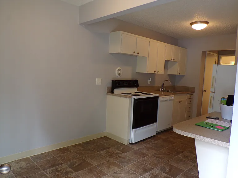 5102 SW 45th Ave #1 — Photo 9