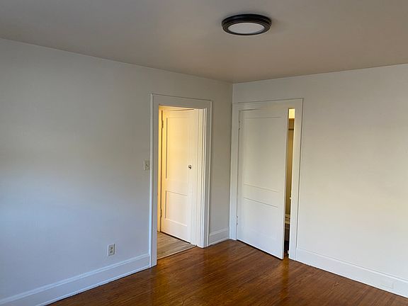 3rd image of 2046 Highland Ave #4