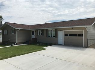 913 W Spring St, Lewistown, MT 59457