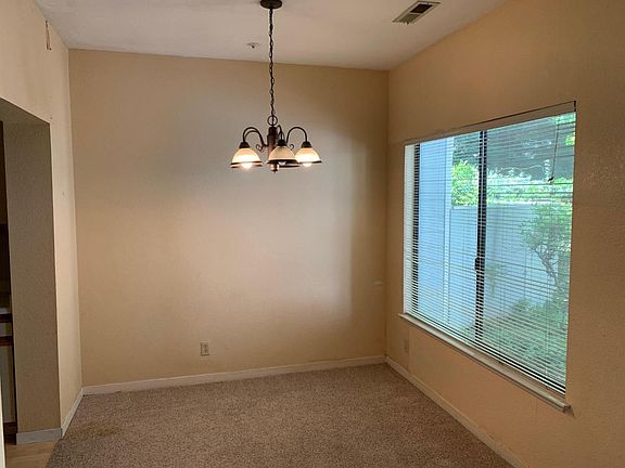 3rd image of 2605 Willowbrook Ln Unit 43