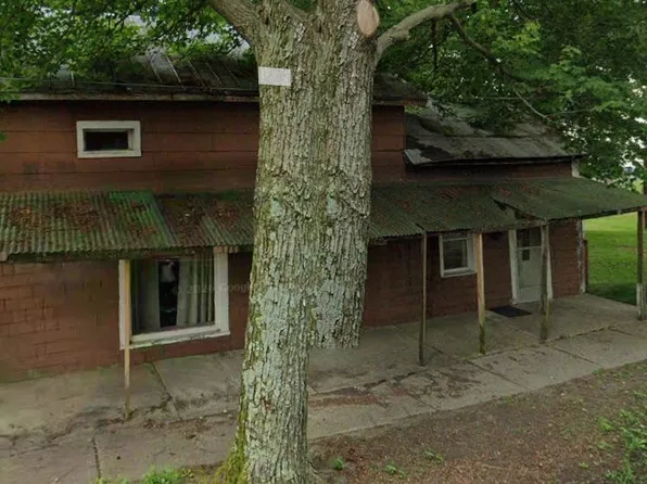 320 Paris Ave SE, Paris, OH 44669