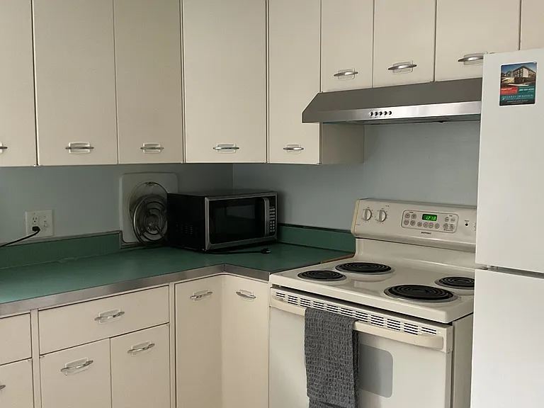 608 S Pleasant St — Photo 18