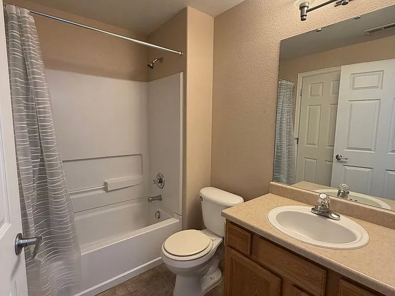 605 Cougar Bluff Point #105 — Photo 7