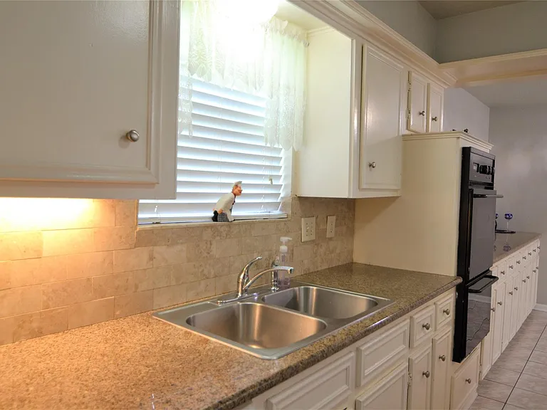 15927 Tumbling Rapids Dr — Photo 14