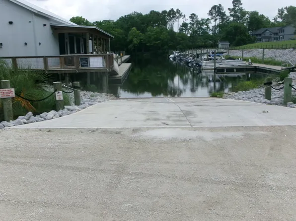 1501 Tailrace Dr, Moncks Corner, SC 29461