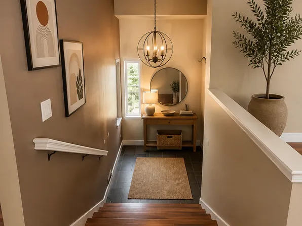 11425 NE 117th St #44, Kirkland, WA 98034