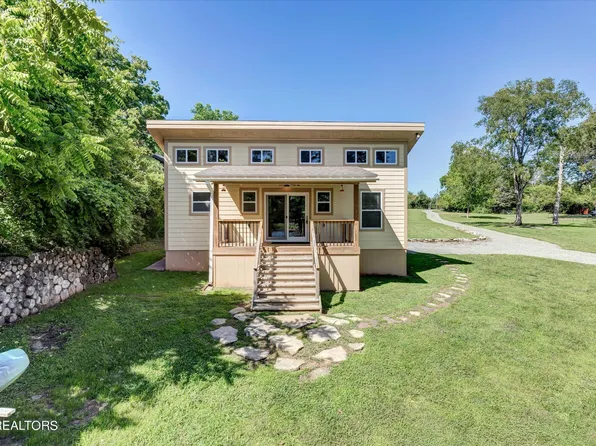 141 Cedar Crest Ln, Friendsville, TN 37737