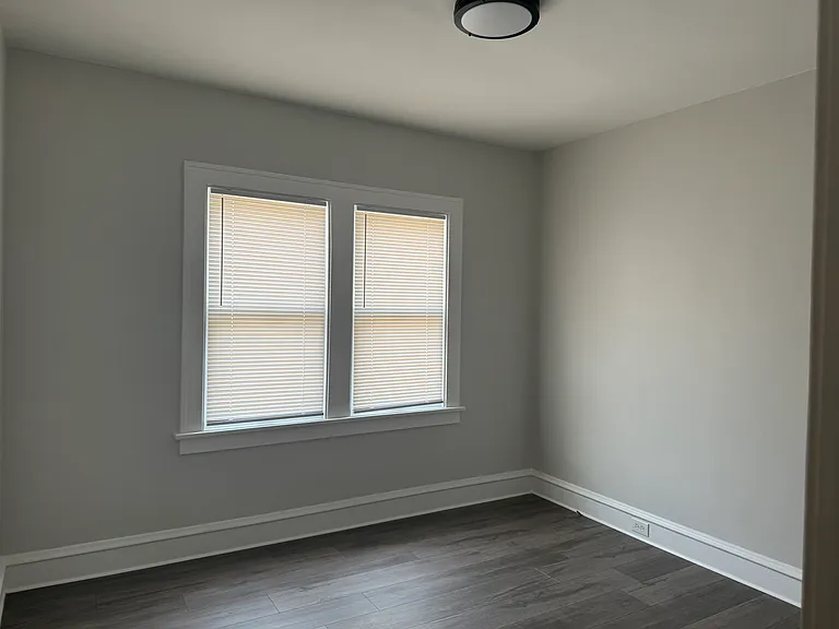 14432 Delaware Ave #B — Photo 10