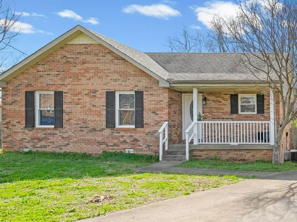 2701 E Copeland Ct, Clarksville, TN 37042