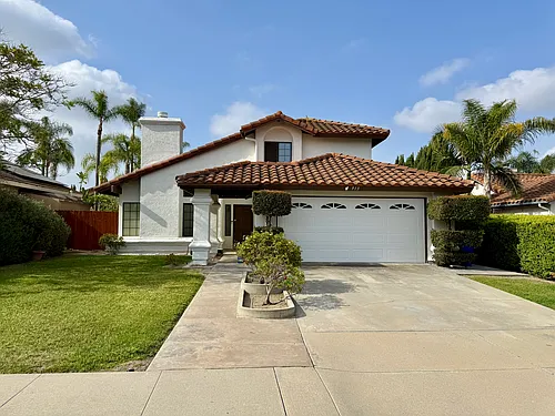 913 Briarwood Pl Photo 1