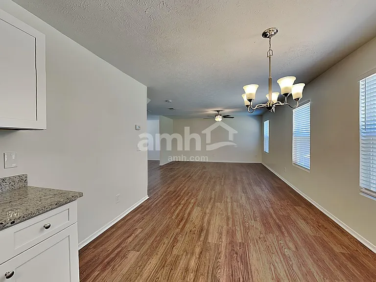 5209 Sunsail Dr — Photo 4