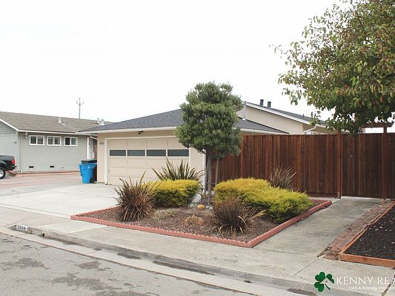 2nd image of 1860 Willow Way