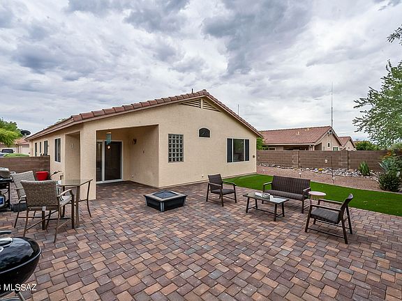 3rd image of 4942 W Candleberry Way