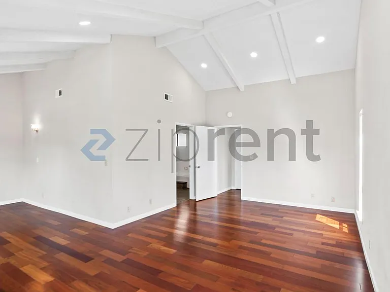577 Manet Ter — Photo 23