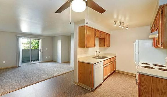 5th image of 8311 83rd St SW