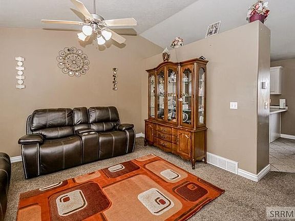 3rd image of 3629 E Pearce Dr
