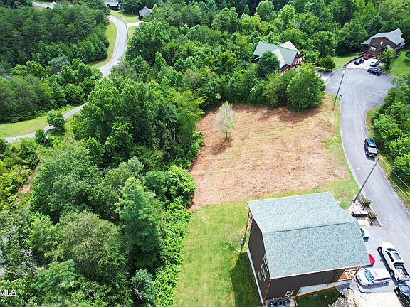 4th image of Oak Vista Ct
