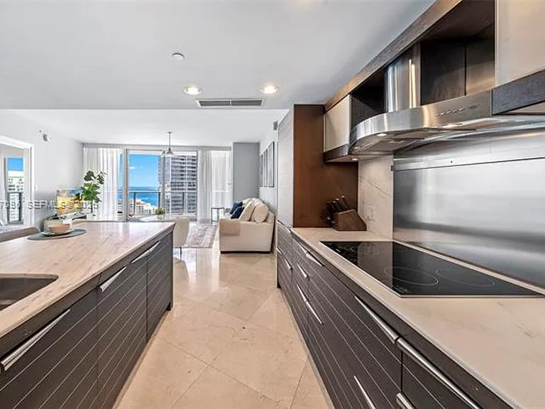 200 Biscayne Boulevard Way #4308 — Photo 8