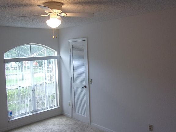4th image of 4700 Sussex Ter #00
