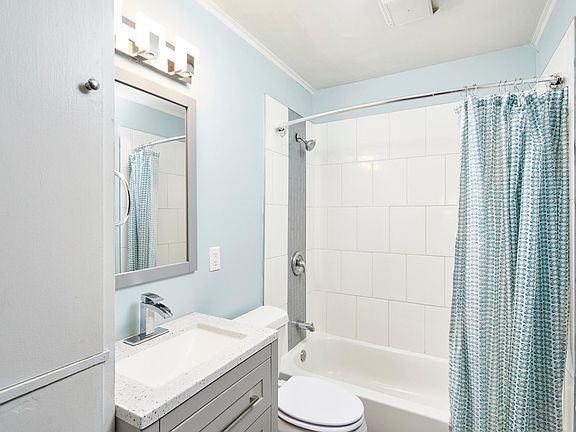 3rd image of 1819 21st St