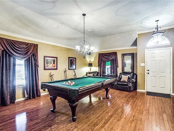 3rd image of 2233 Stuttgart Dr