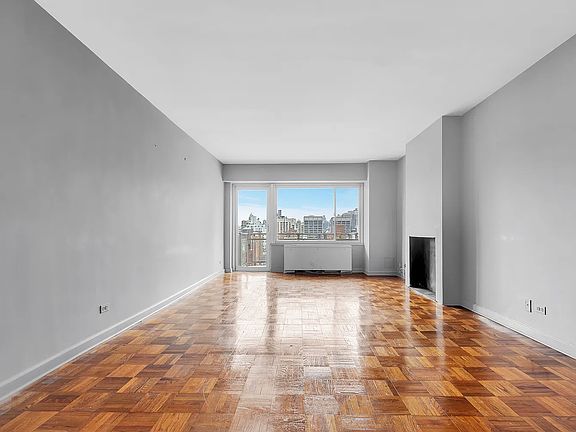 3rd image of 118 E 60th St APT 20E