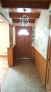Grand Entry n Coat Closet