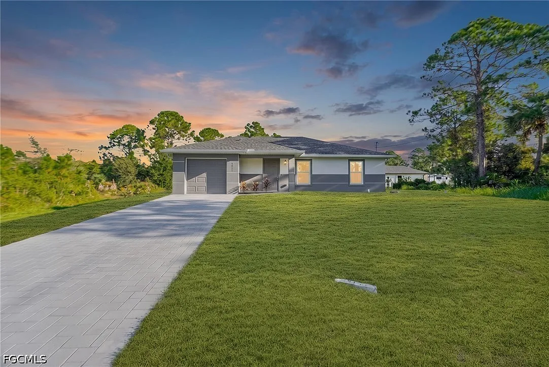 3 bed, 2.0 bath, 1258 sqft, $1,825 — Photo 3