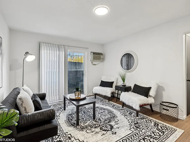 Twin Oaks Residences LLC — Photo 24