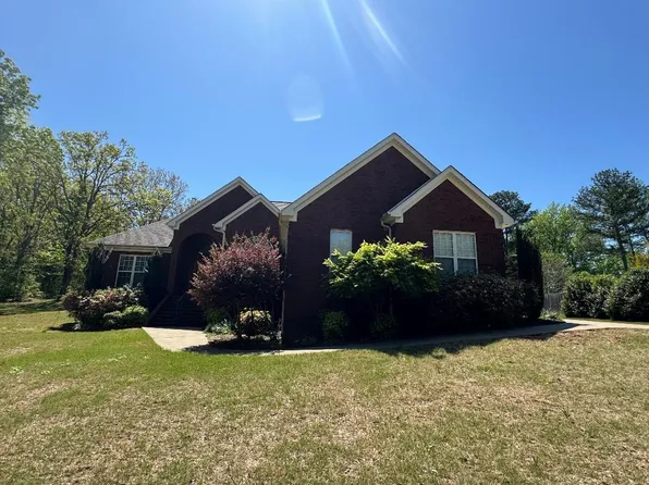211 Woodfern Dr, Killen, AL 35645